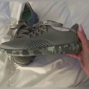 Crocs - Camo Sneakers